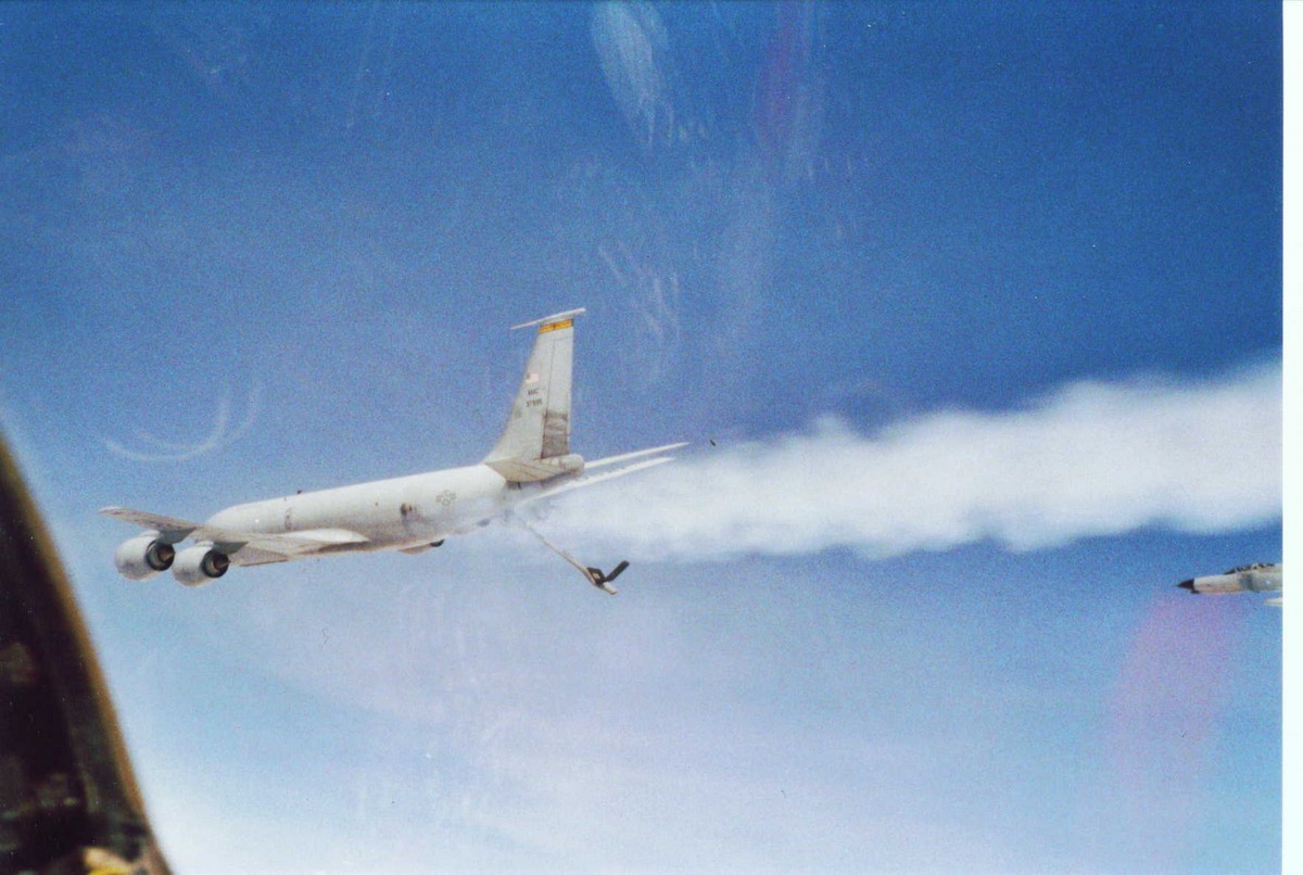 f-4f_am_tanker_(langer).jpg